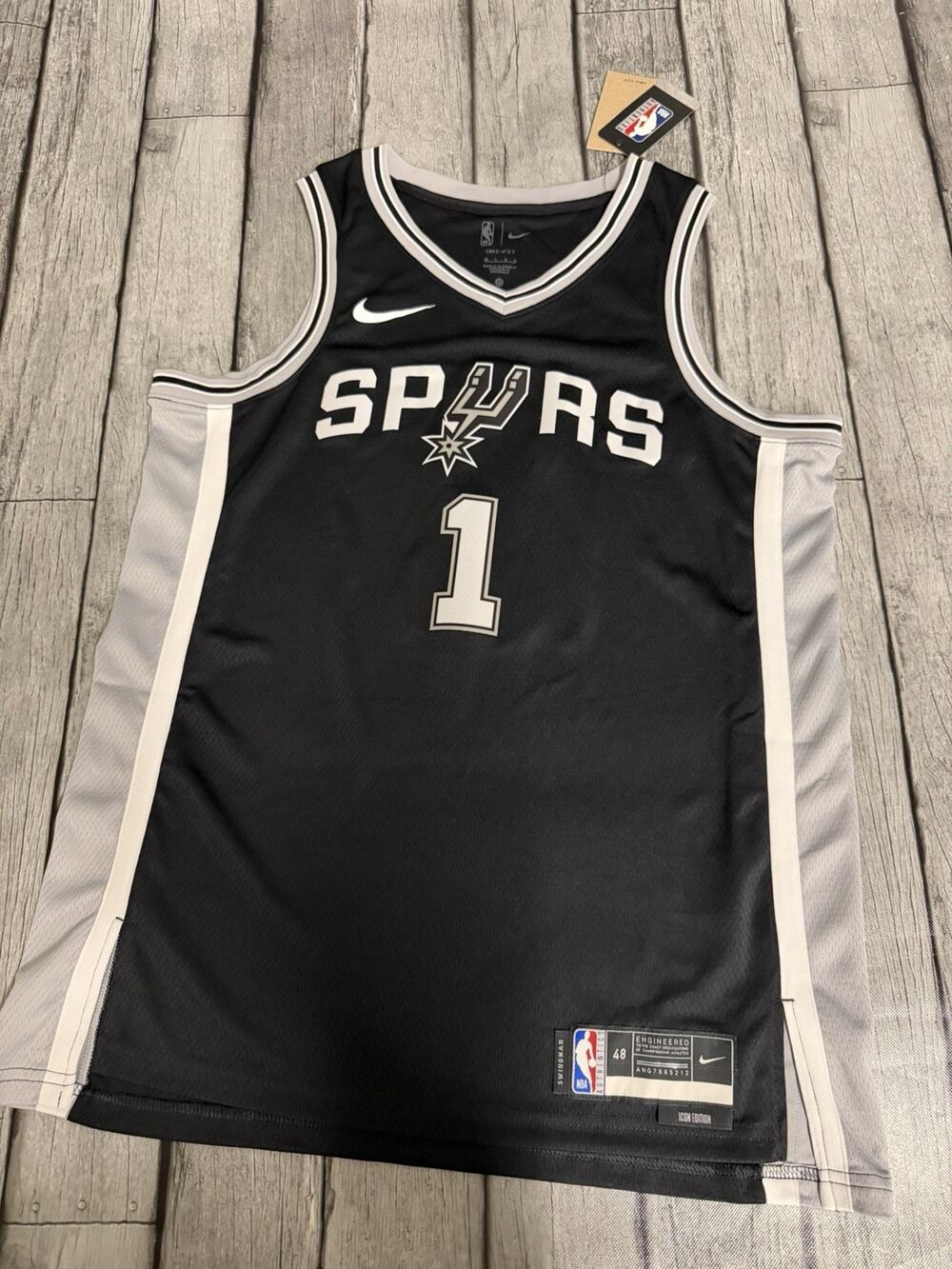 Nike San Antonio Spurs Icon Edition 'Victor Wembanyama' Swingman Jersey Large 48